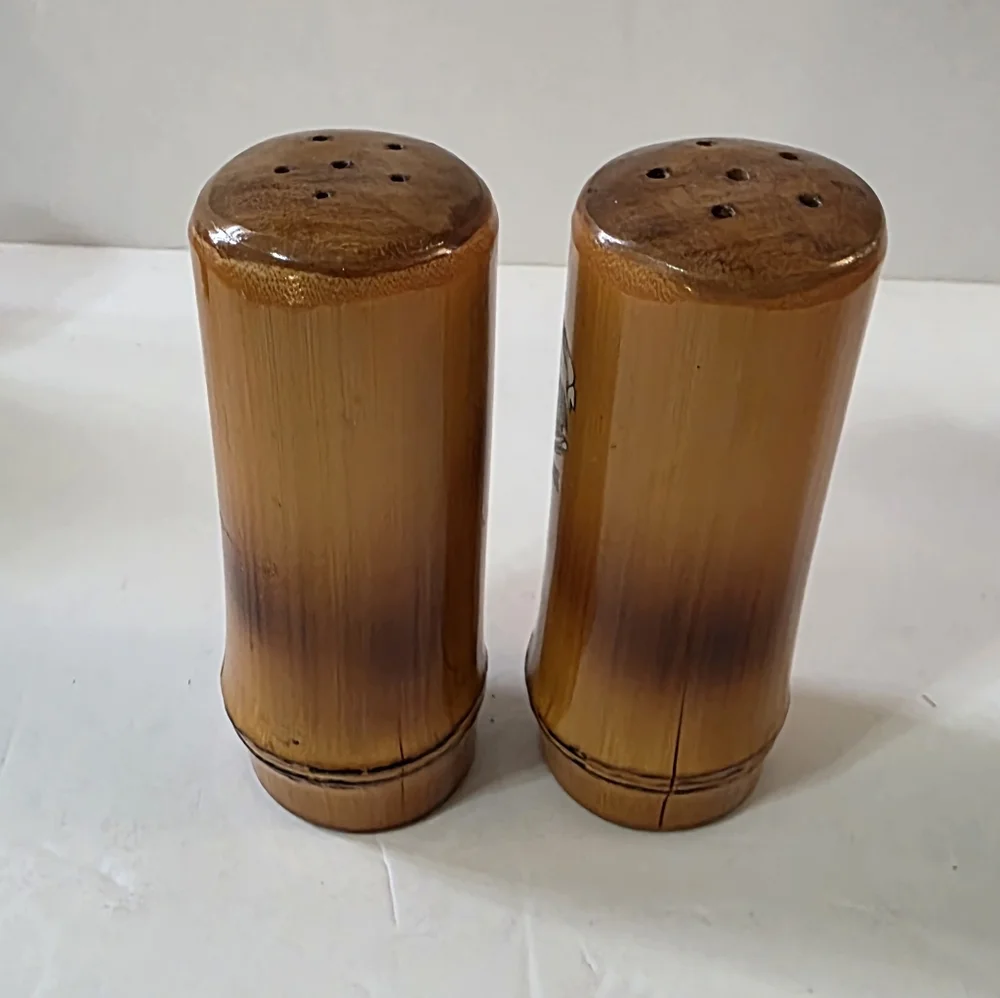 Vtg Bamboo Hawaii Salt Pepper Shaker Hawaii Souviner Set #287